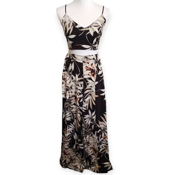 gLARE BLACK FLORAL 2 PIECE SET SZ.M EUC - Picture 1 of 7